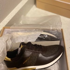 Michael Kors Allie Wrap Logo Leather Trainers